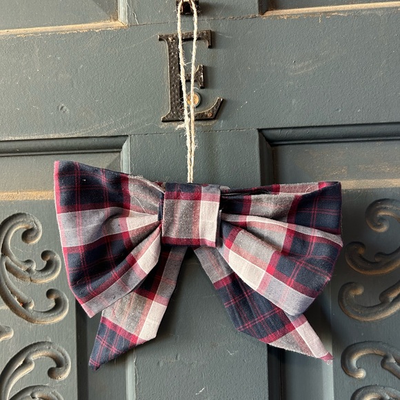 Other - Plaid holiday bow decor